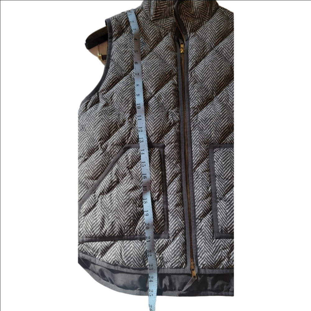 J. CREW Gray/White Patterned Quilted Puffer Vest Size XS - Picture 10 of 10